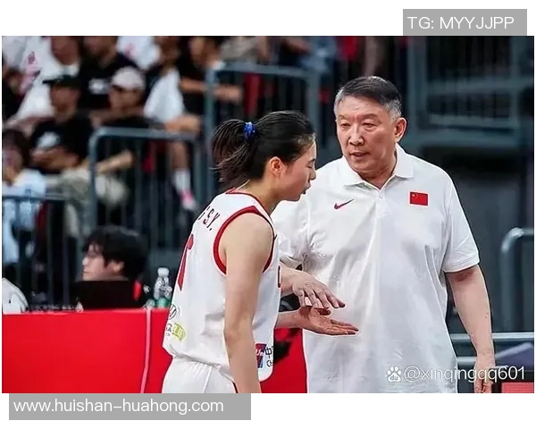 李梦与宫鲁鸣矛盾加剧女篮12人名单揭晓队长杨力维带伤入选